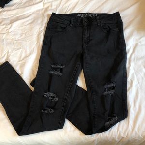 Black ripped skinny jeans